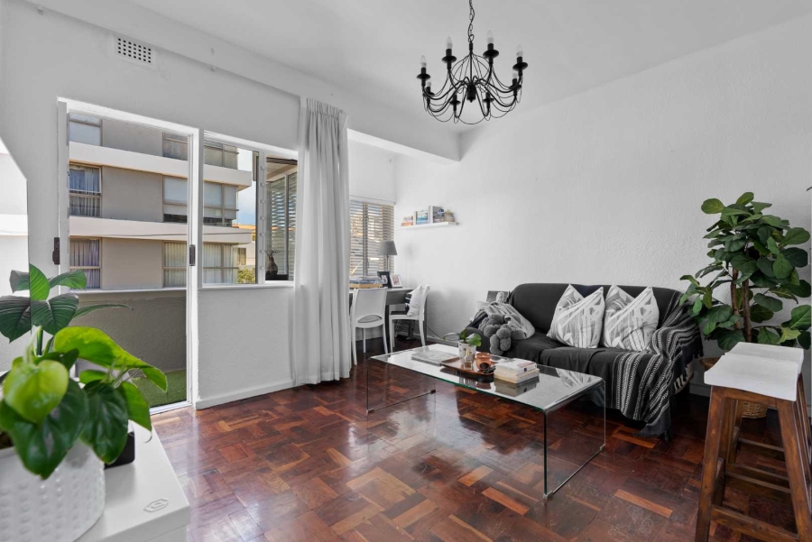 1 Bedroom Property for Sale in Green Point Western Cape